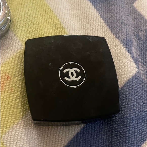 CHANEL Eyeshadow Quad - Warm Browns - Picture 2 of 3